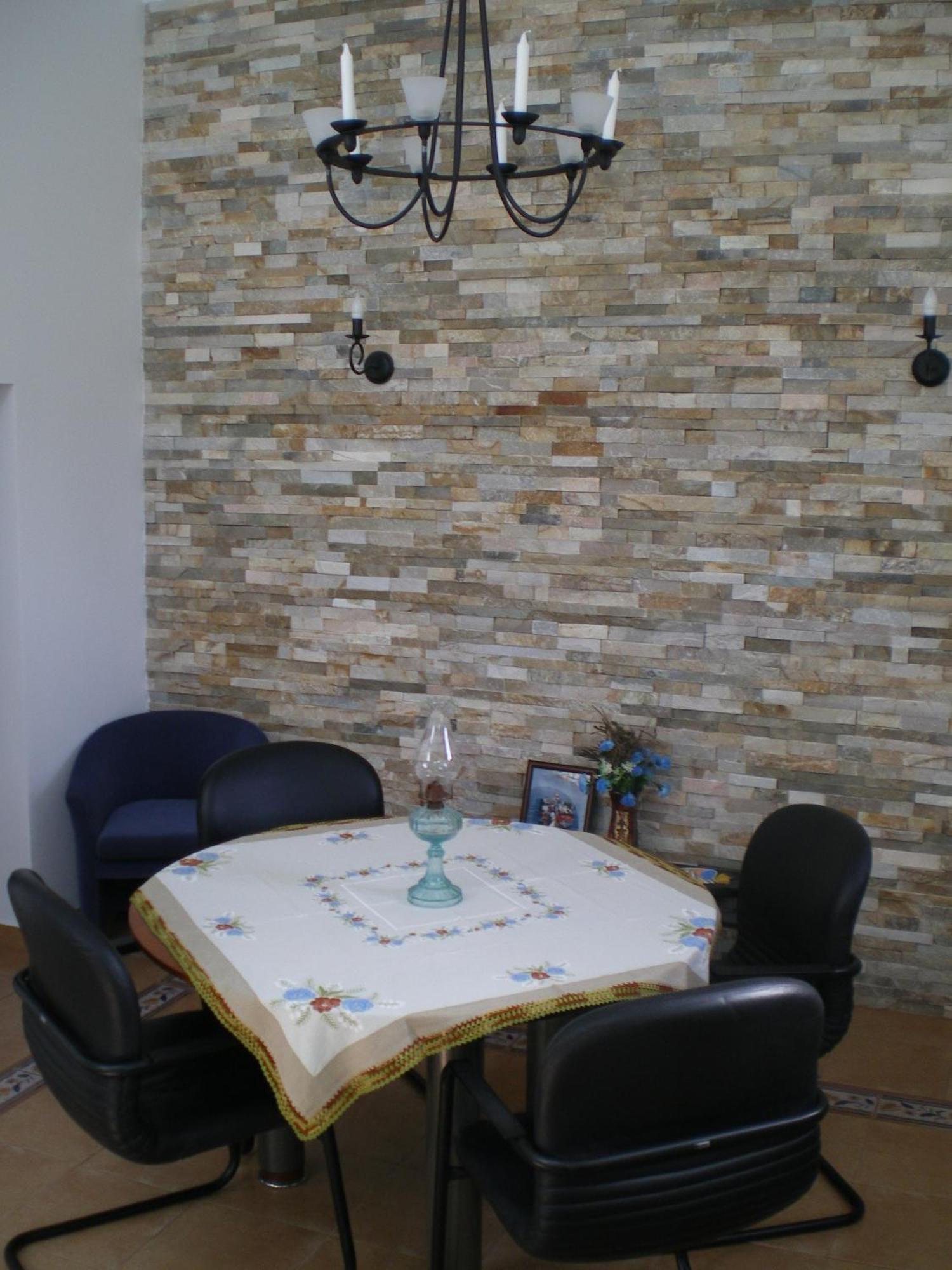 Hillhouse Gradil Quarto foto